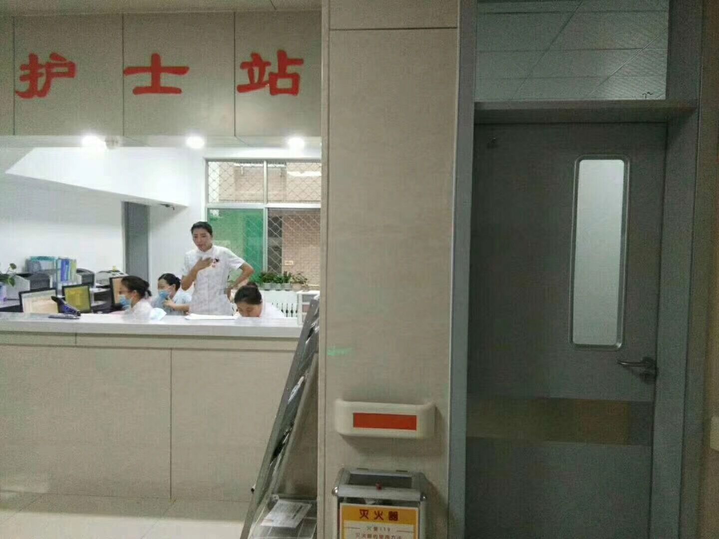醫院門